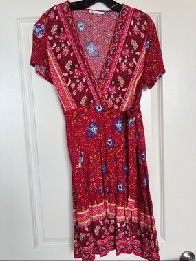Red Floral Wrap Midi Dress - Elegant V-Neck Summer Dress